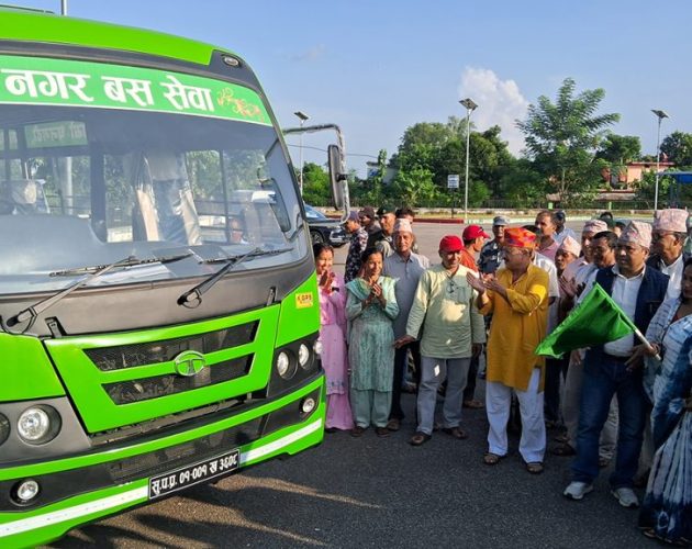 धनगढी उपमहानगरपालिकाले सञ्चालनमा ल्यायो नगर बस सेवा